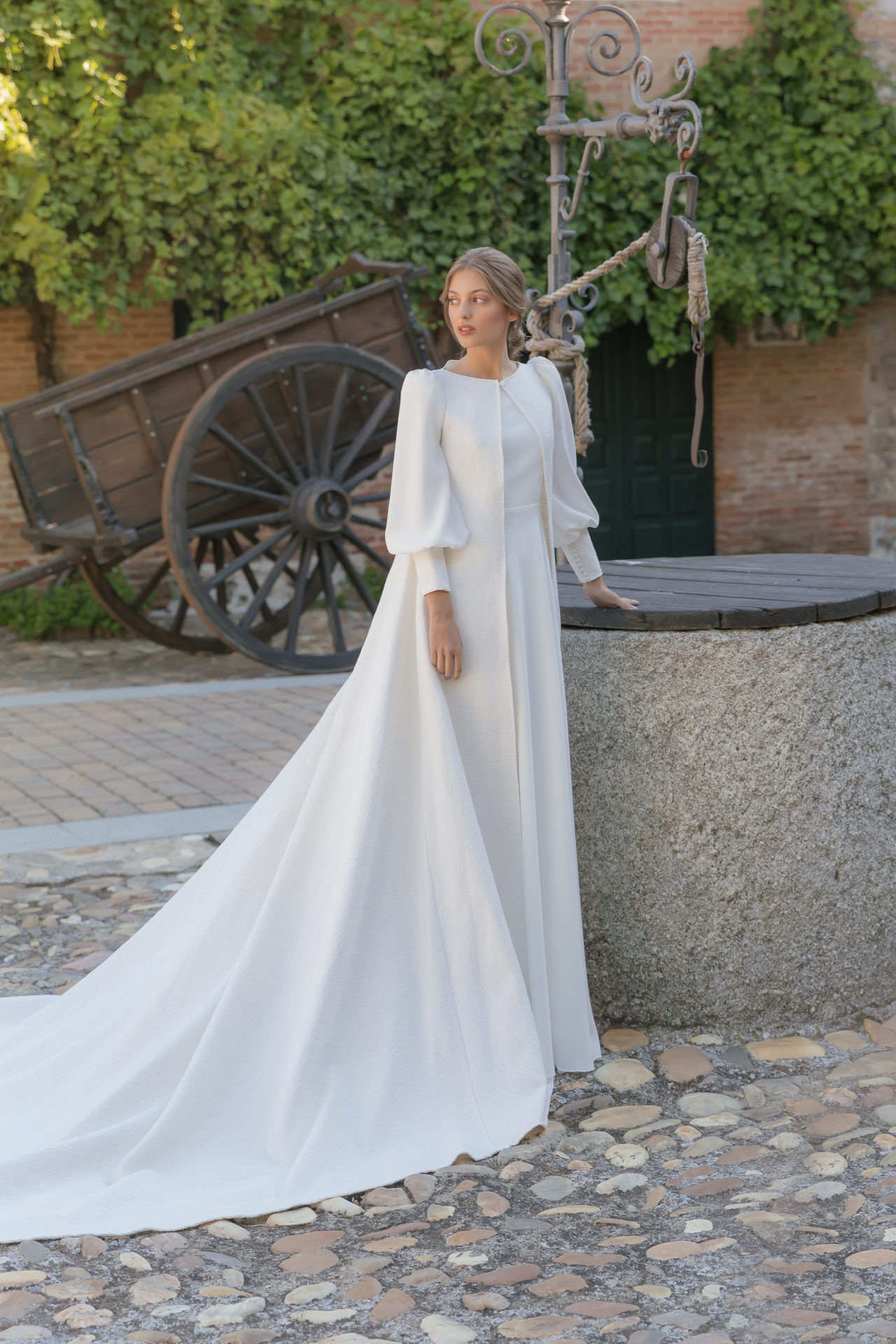 Este 2022 sueña con los vestidos convertibles de María Baraza - Quiero una  boda perfecta - Blog de Bodas